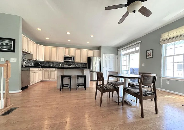 1901 Blue Heron Drive image